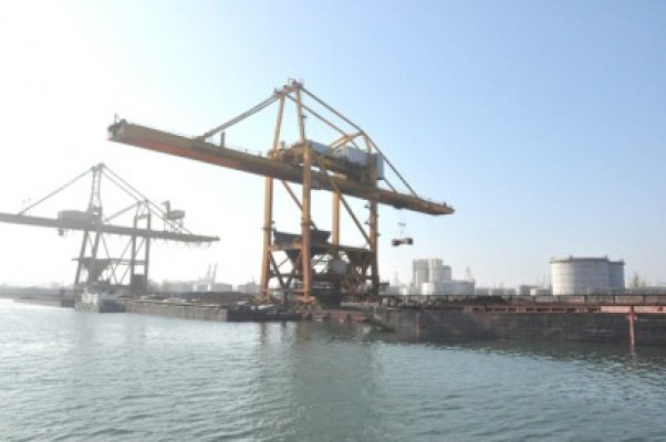 Dragnea: Porturile ar putea să nu mai ajungă la autorităţile locale